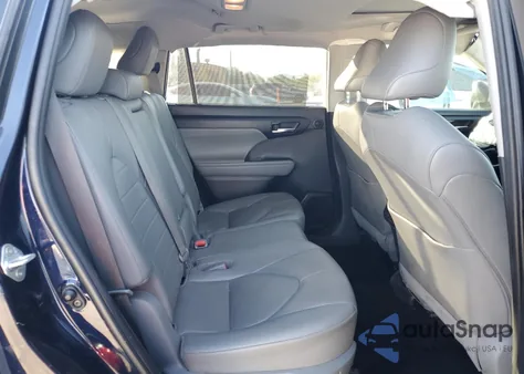 2020 Toyota Highlander Xle из США, поврежденный, VIN 5TDHZRAH3LS002182